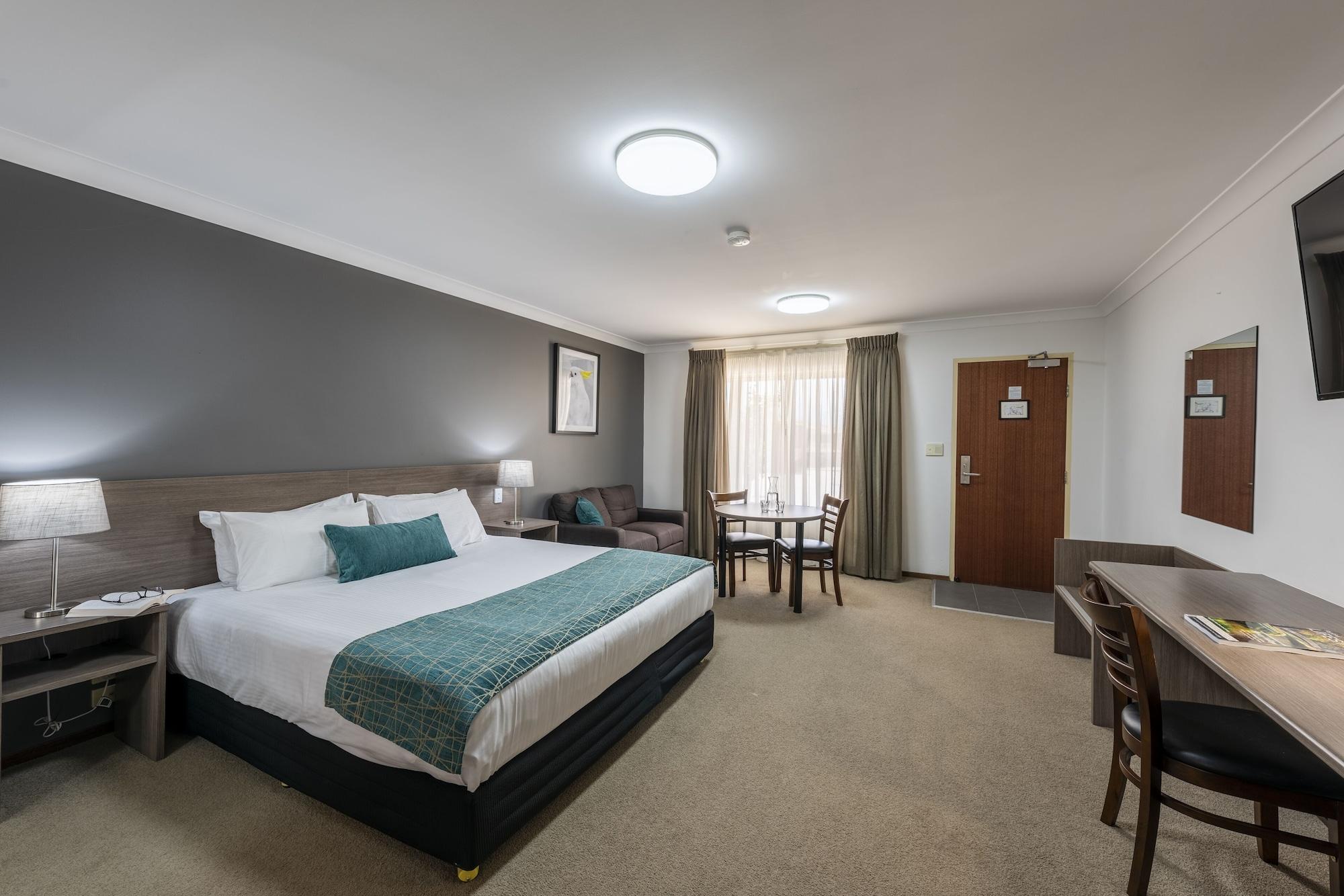 Best Western Plus Ambassador Orange Exterior photo