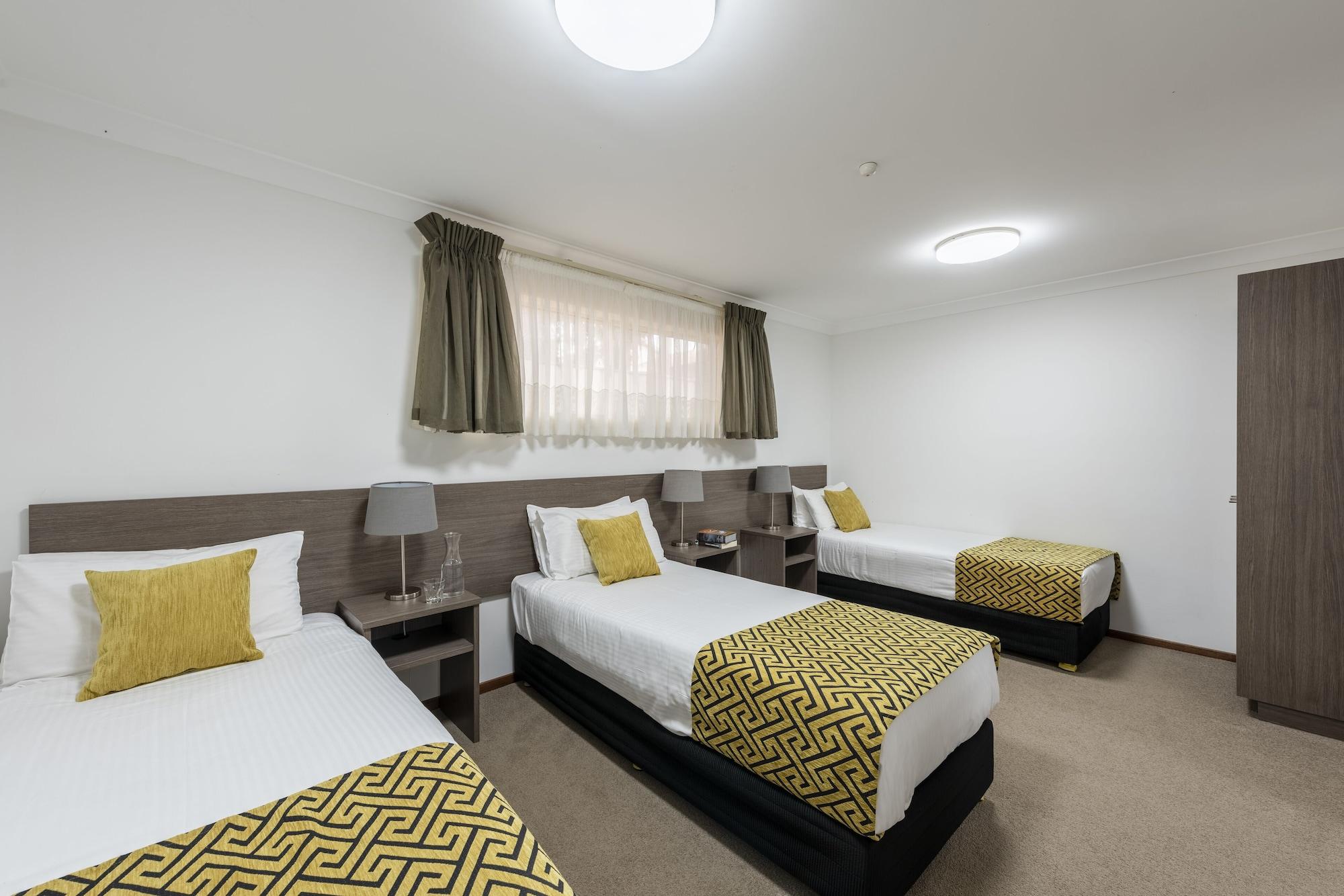 Best Western Plus Ambassador Orange Exterior photo