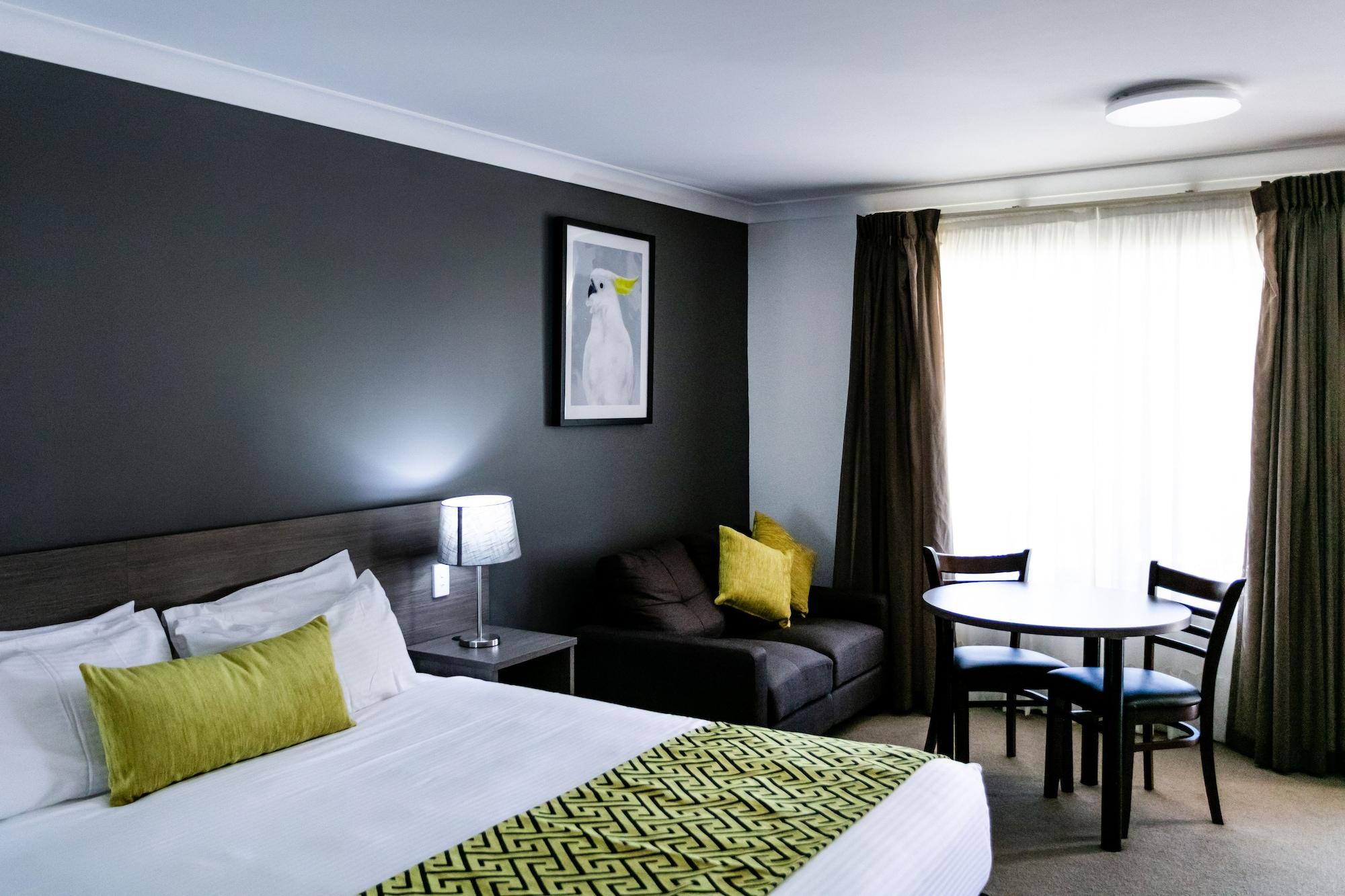 Best Western Plus Ambassador Orange Exterior photo