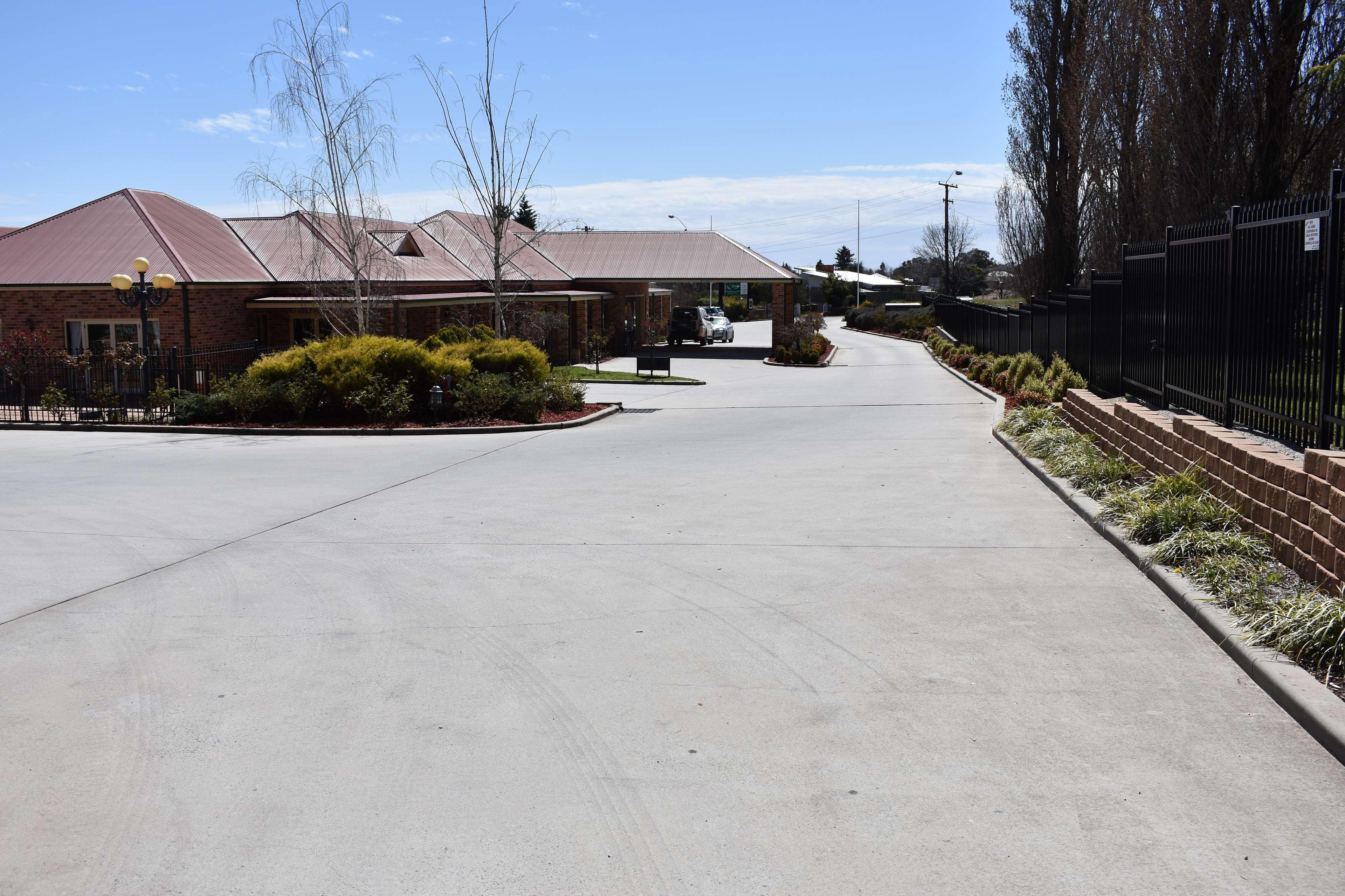 Best Western Plus Ambassador Orange Exterior photo
